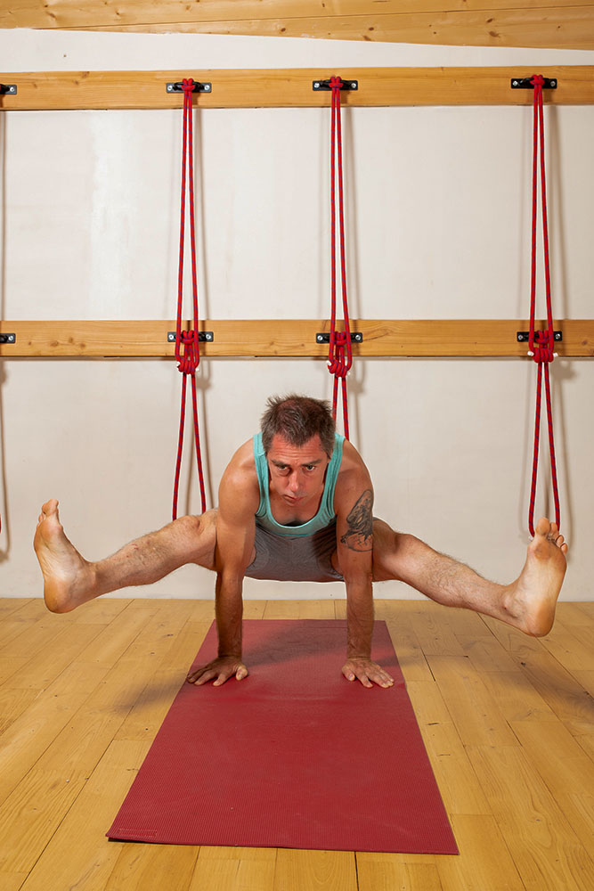 © Paul Jones Yoga Iyengar